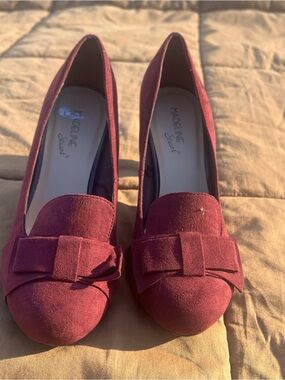 NWOT Madeline Stuart Berry Wine Microfiber Faux Suede Pumps  Sz 7M. Heel 3"